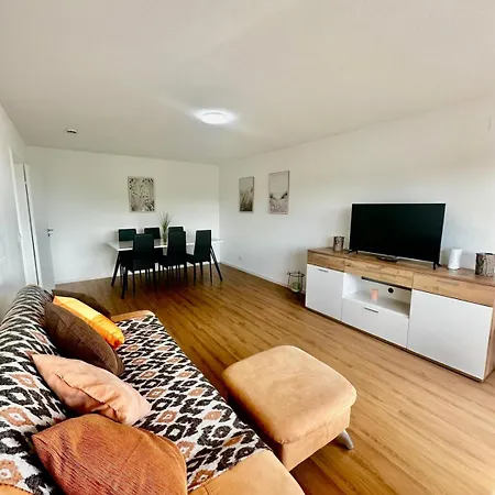 Panorama - 5 Einzelbetten, Kueche, Balkon, Parkplatz, Aufzug, Wlan Appartement *